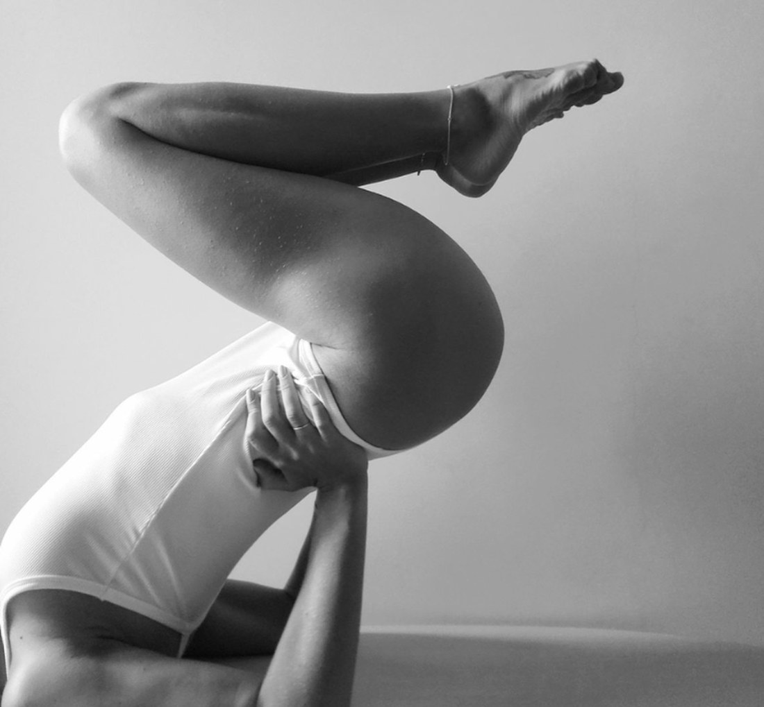 Ondersteunde yogahouding